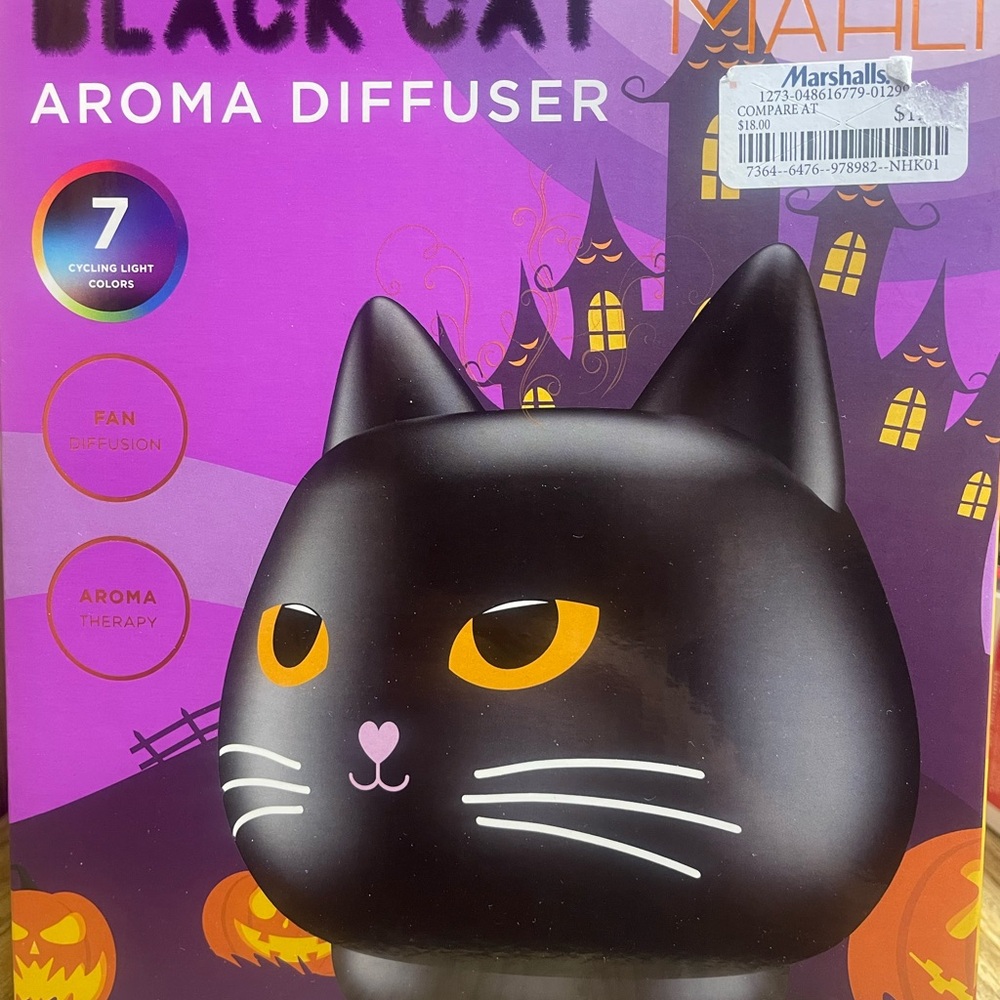 Black Cat Aroma Diffuser by Mahli